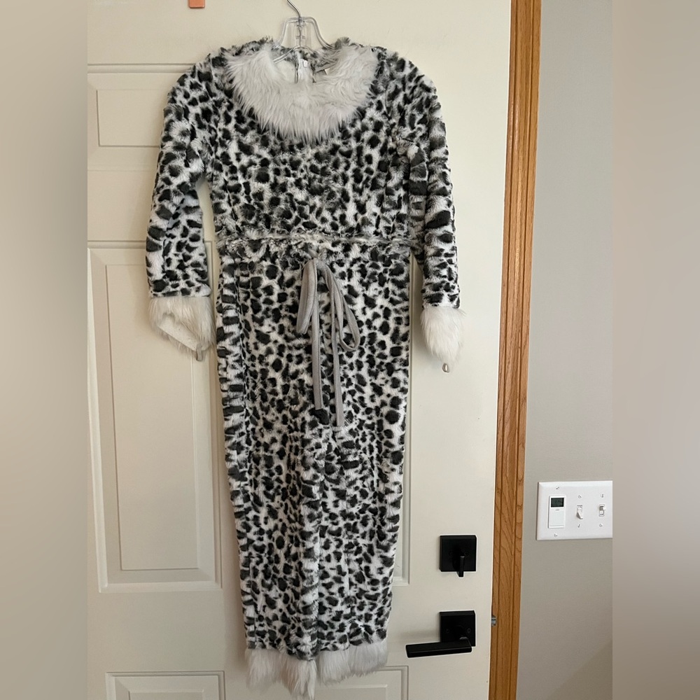 Snow leopard one piece costume. Gray, white black. Child size medium(8-10) - Picture 2 of 13